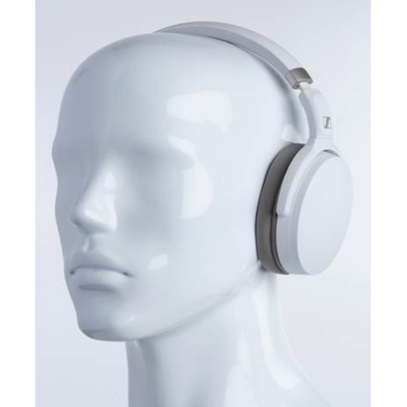 NWT Sennheiser HD 450BT Headphones | Wireless Bluetooth (BT) + Noise Cancelling - Picture 8 of 9